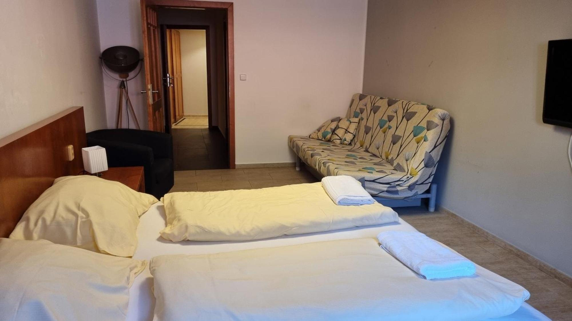Nevinne Apartmany Kolín Buitenkant foto